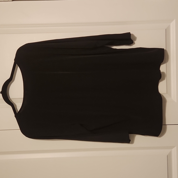 Susan Graver XL Black Blouse with silver detail - Picture 4 of 4